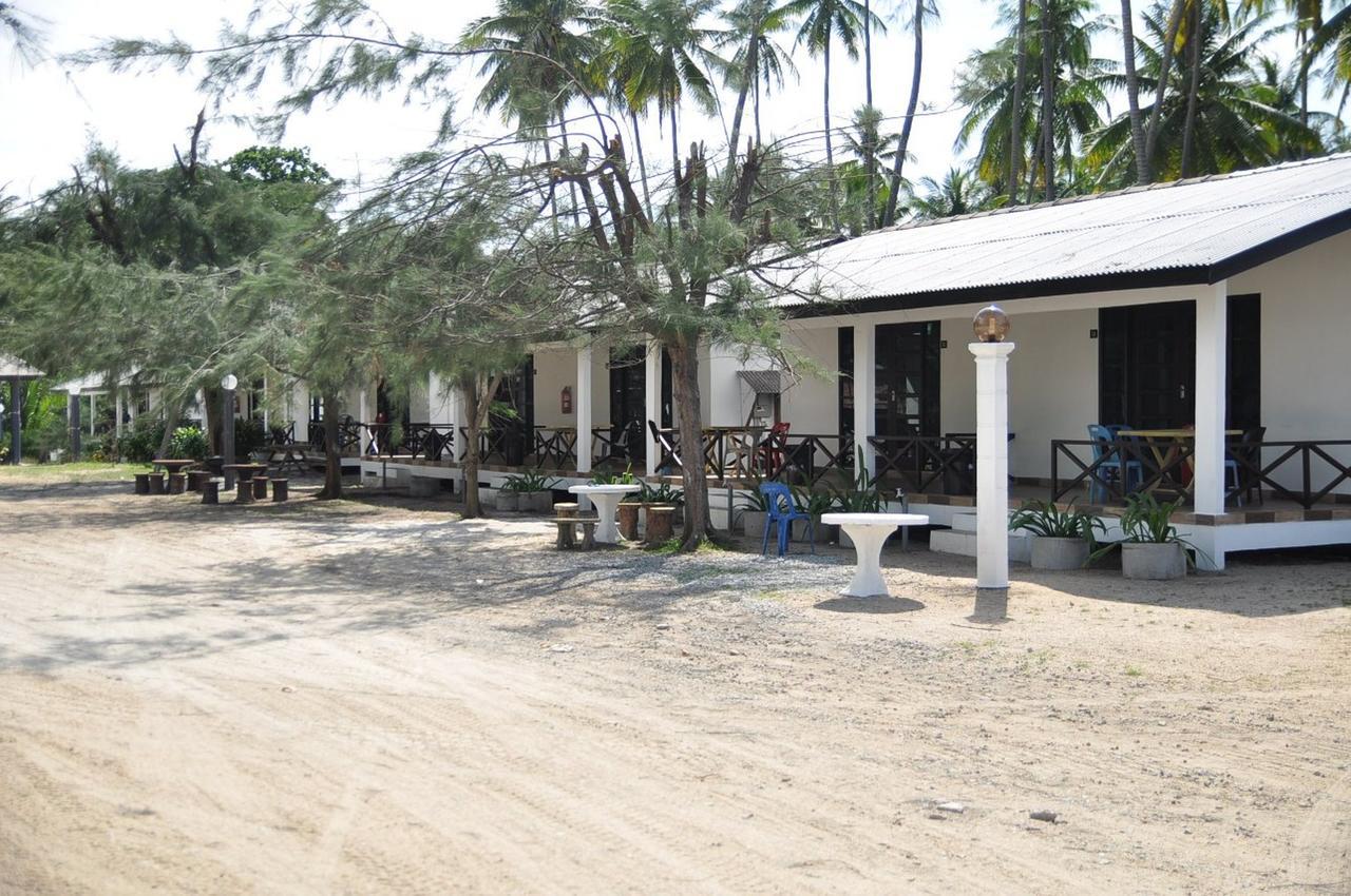 Bayu Melawi Chalet Hotel Bachok Bagian luar foto