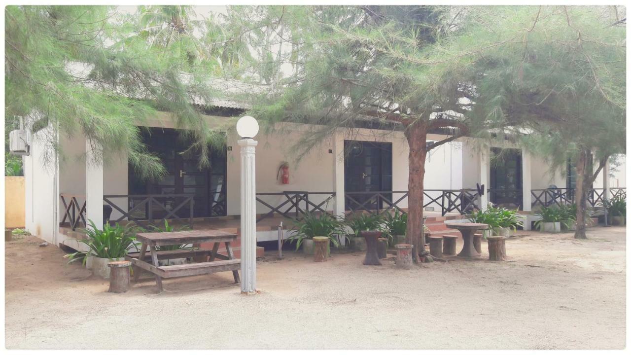 Bayu Melawi Chalet Hotel Bachok Bagian luar foto